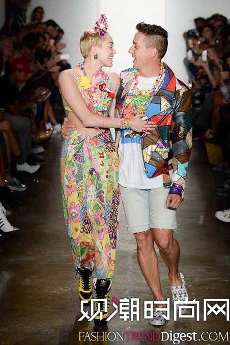 Jeremy Scott 2015ŦԼʱװ㳡ͼƬ