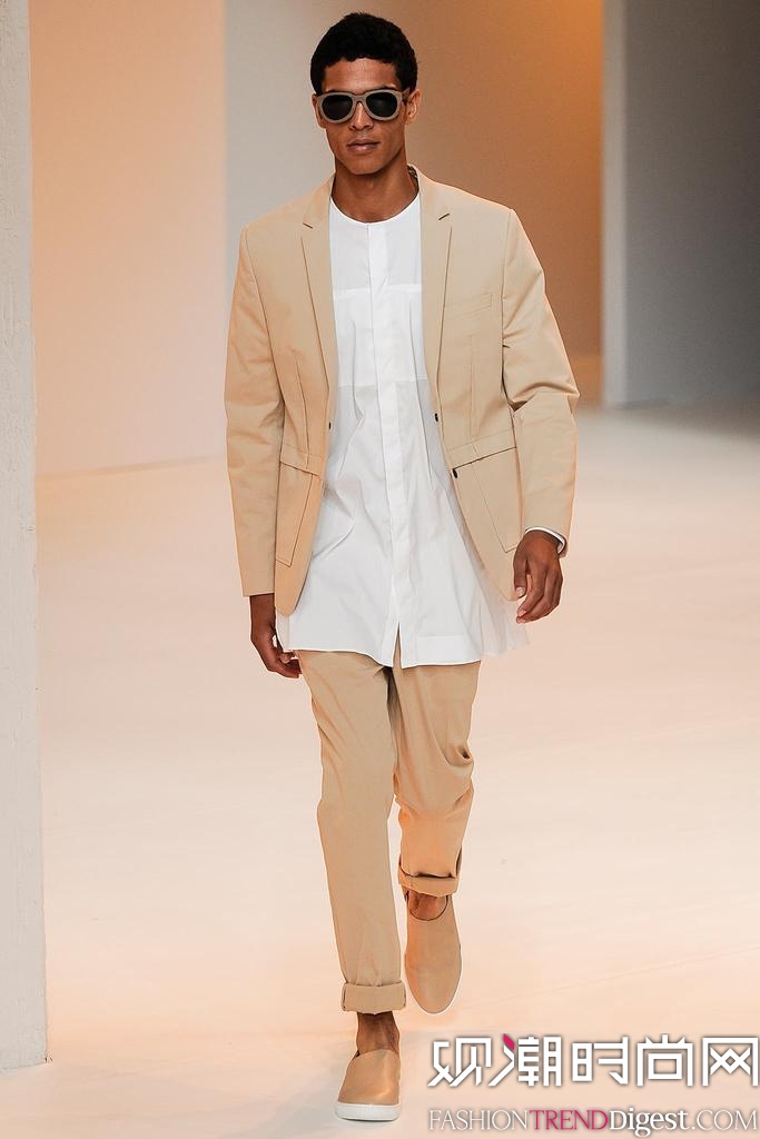 Porsche Design 2015ļ~sr(sh)b(chng)DƬ