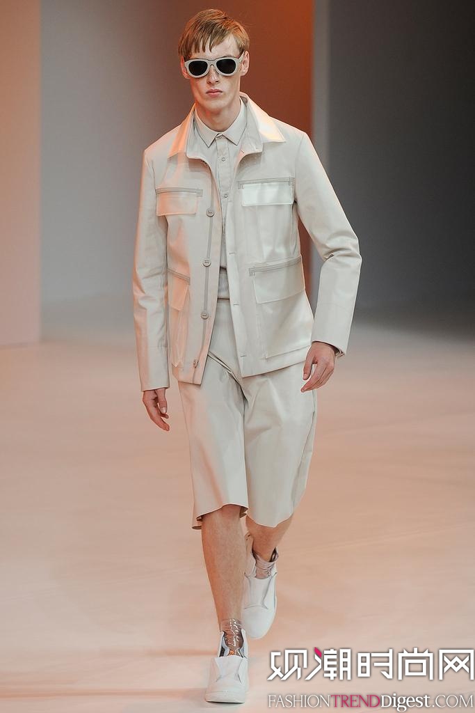 Porsche Design 2015ļ~srbDƬ