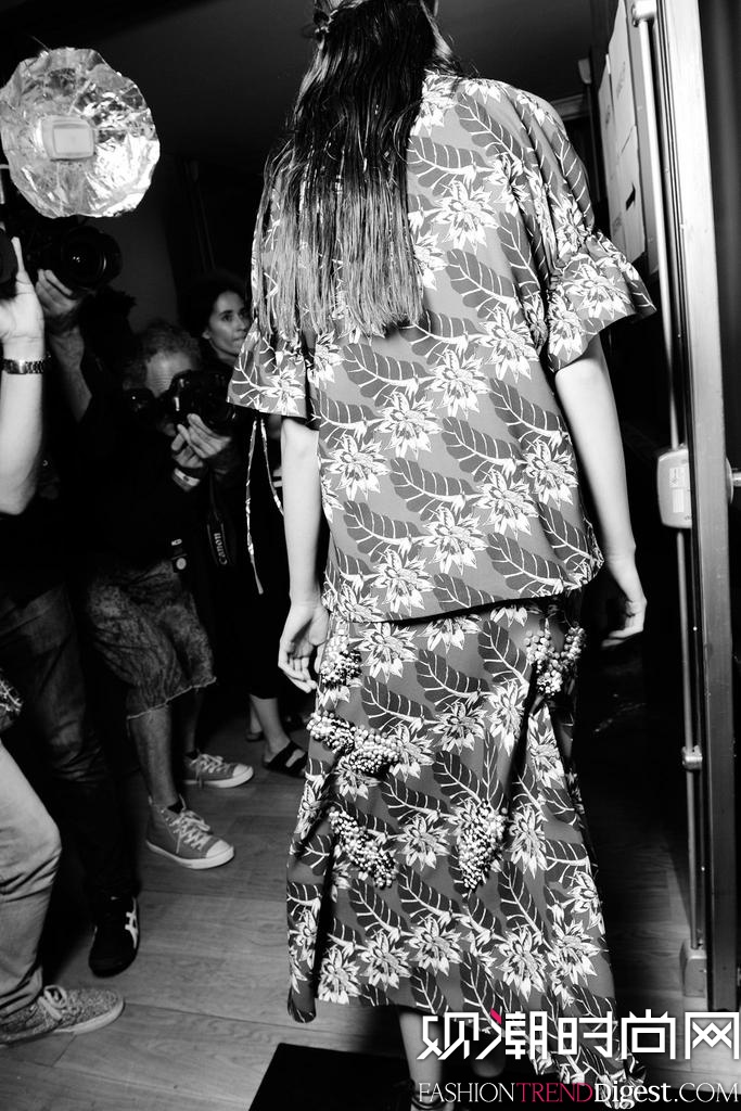 Thakoon 2015ļ~srbDƬ
