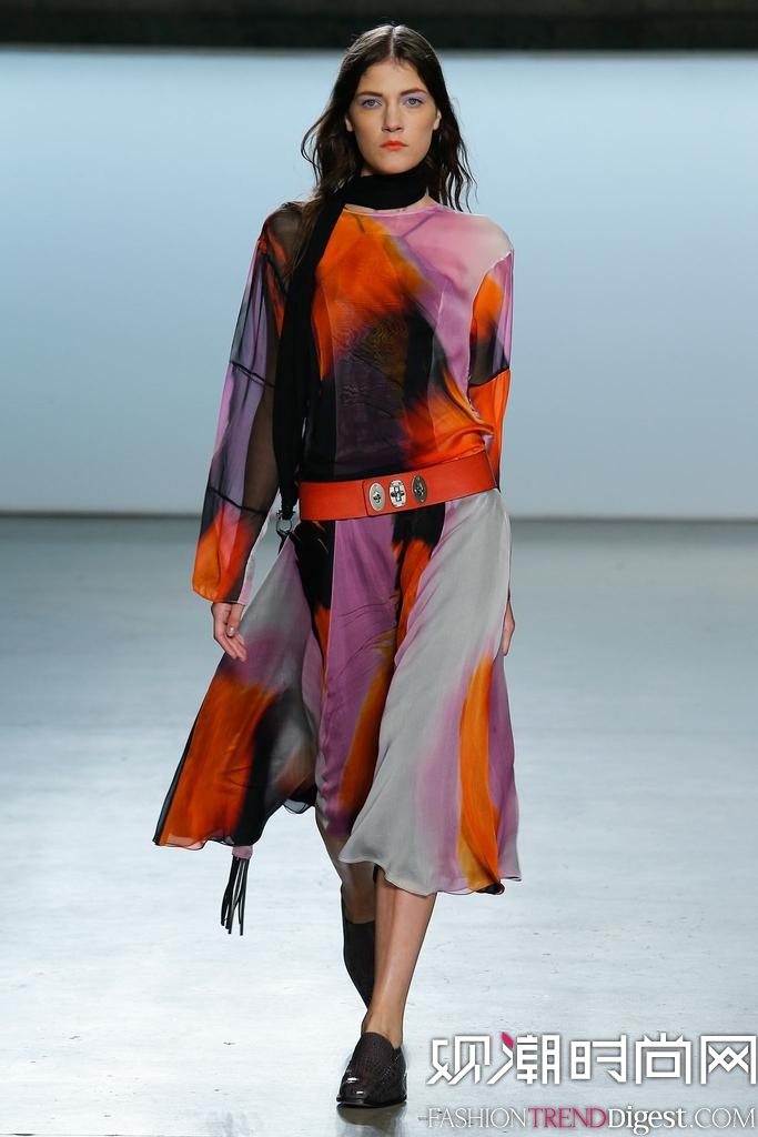 Sally LaPointe 2015ļ~srbDƬ