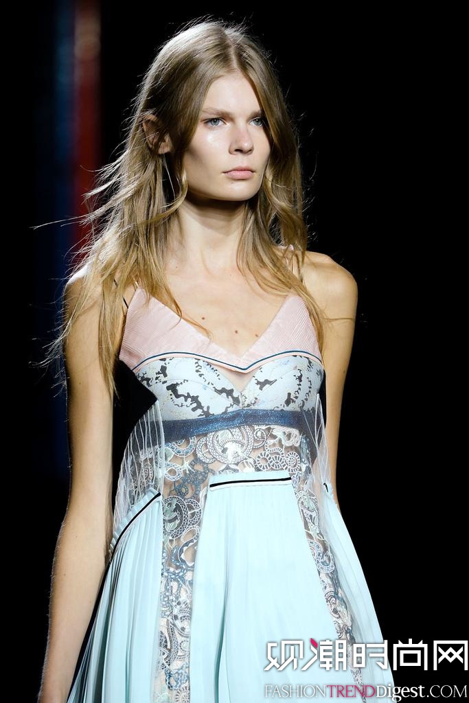 Mary Katrantzou 2015׶ʱװ㳡ͼƬ