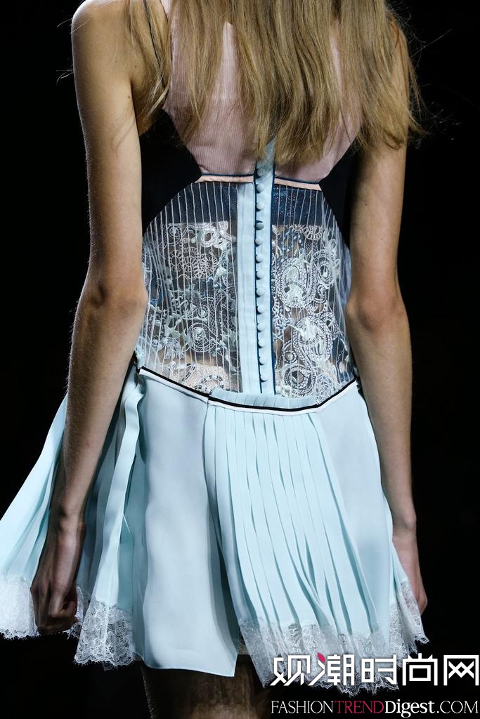 Mary Katrantzou 2015׶ʱװ㳡ͼƬ