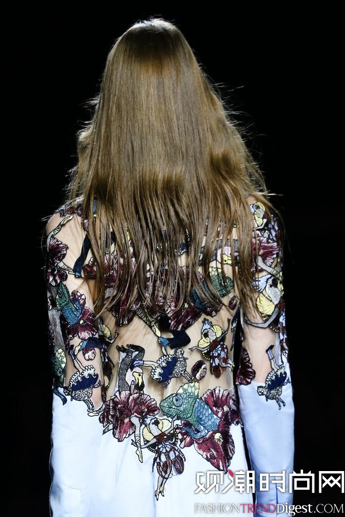 Mary Katrantzou 2015׶ʱװ㳡ͼƬ