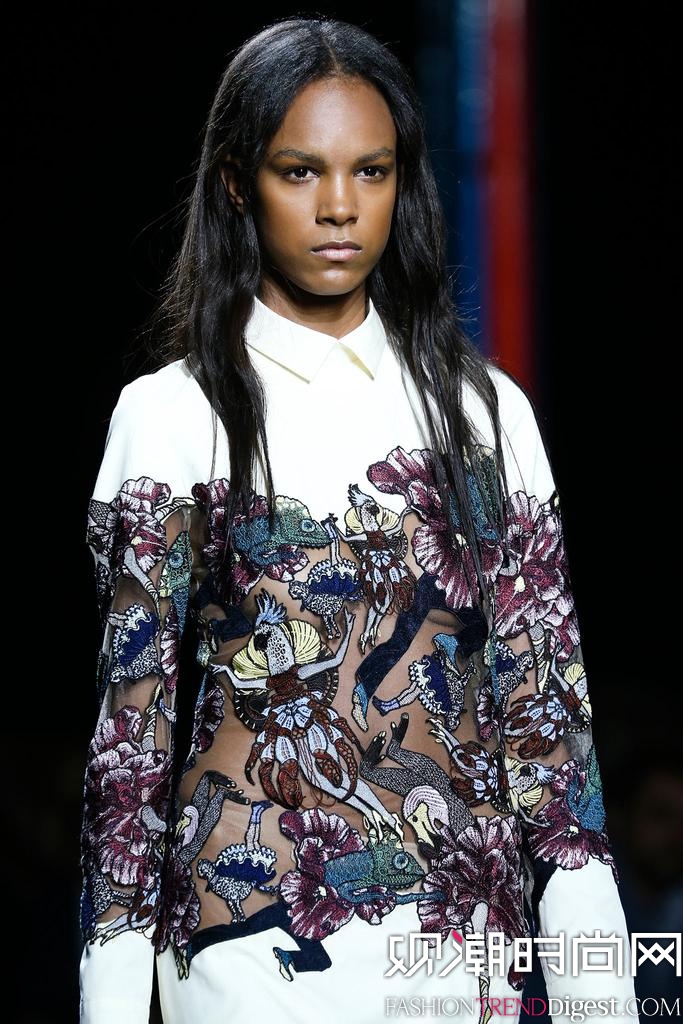 Mary Katrantzou 2015׶ʱװ㳡ͼƬ