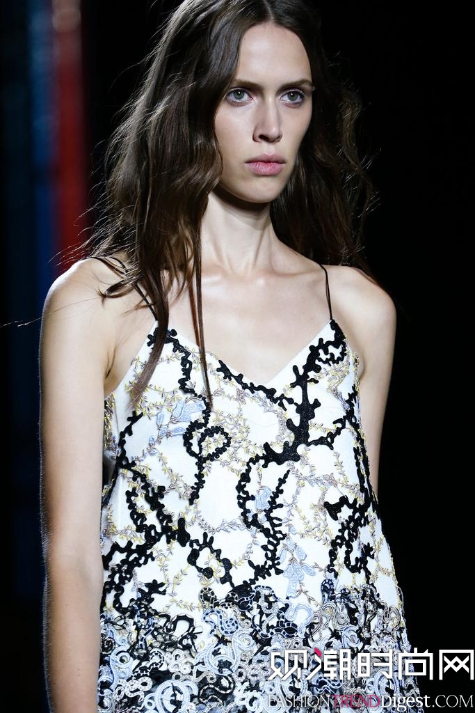 Mary Katrantzou 2015׶ʱװ㳡ͼƬ