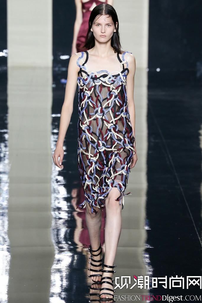 Christopher Kane 2015׶ʱװ㳡ͼƬ