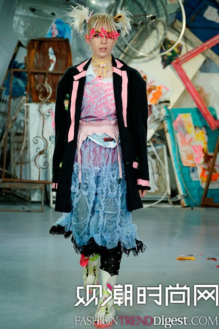 Meadham Kirchhoff 2015׶ʱװ㳡ͼƬ