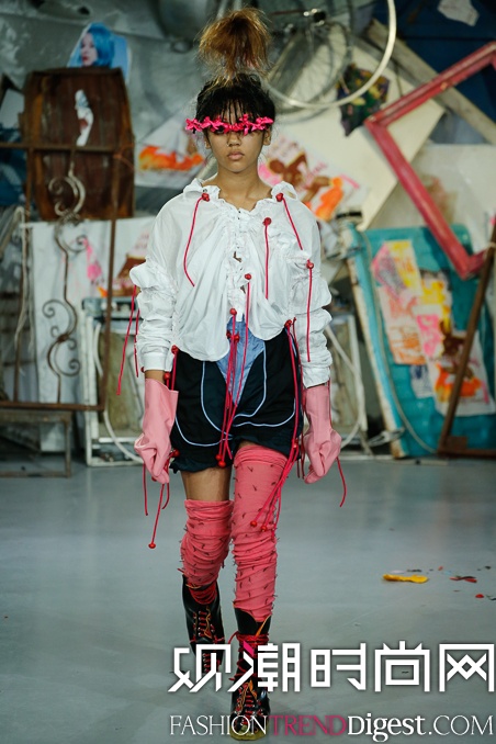 Meadham Kirchhoff 2015ĂؕrbDƬ