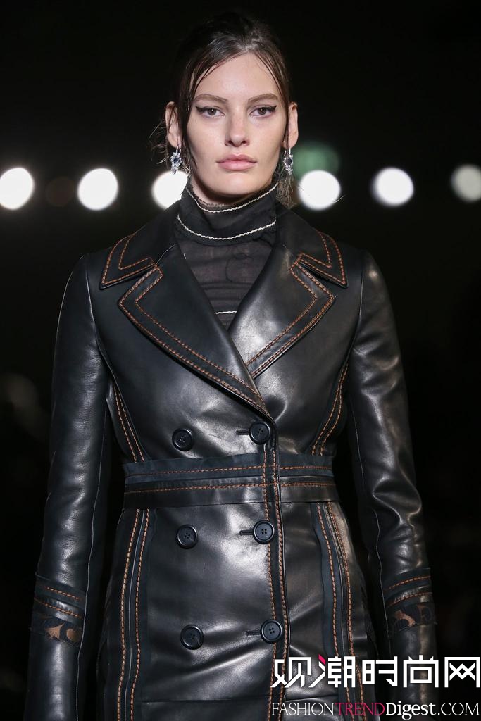 Prada 2015��������ʱװ���㳡����ͼƬ