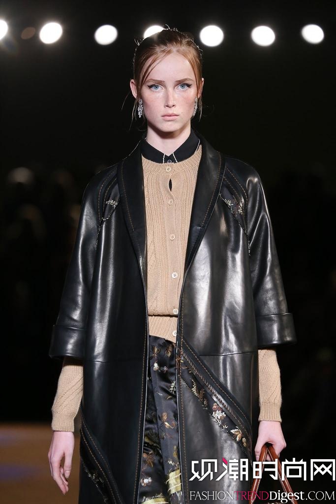 Prada 2015��������ʱװ���㳡����ͼƬ