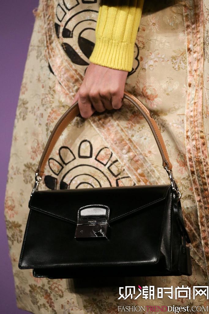 Prada 2015��������ʱװ���㳡����ͼƬ