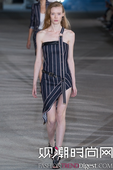 Anthony Vaccarello 2015İʱװ㳡ͼƬ