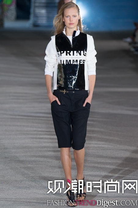 Anthony Vaccarello 2015İʱװ㳡ͼƬ