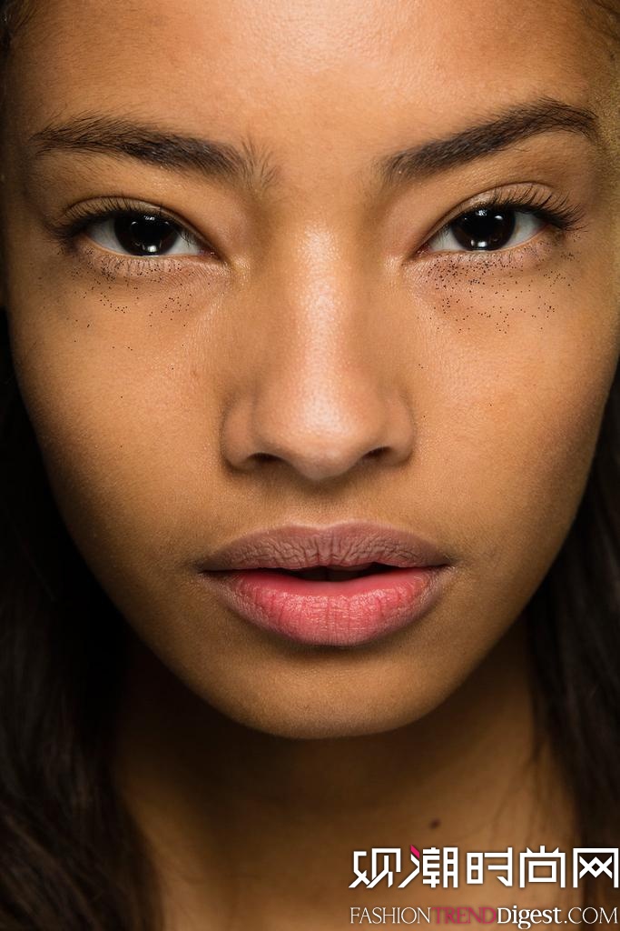 Anthony Vaccarello 2015İrbDƬ