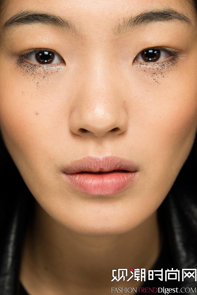 Anthony Vaccarello 2015İrbDƬ
