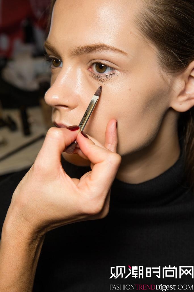 Anthony Vaccarello 2015İr(sh)bDƬ