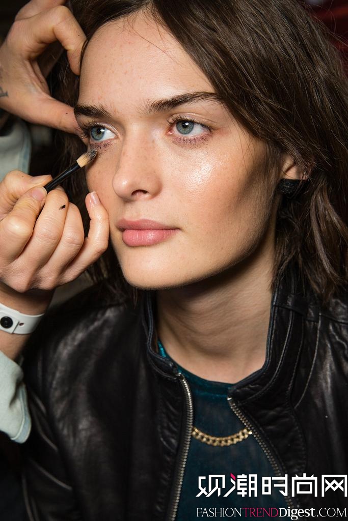 Anthony Vaccarello 2015İrbDƬ
