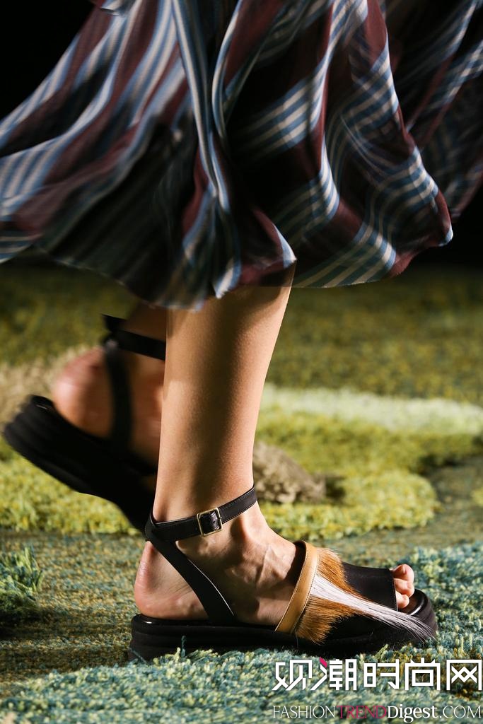 Dries Van Noten 2015İrbDƬ