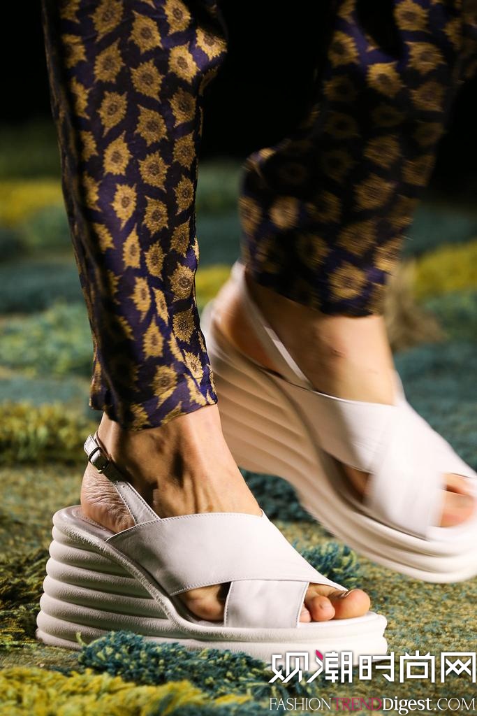Dries Van Noten 2015İrbDƬ