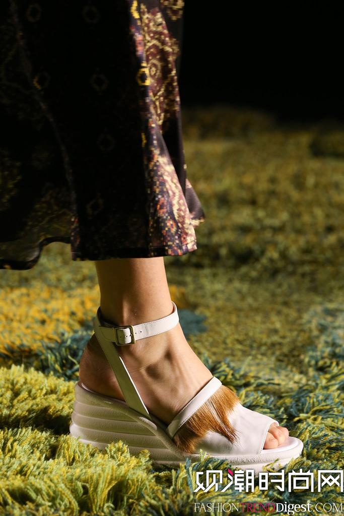 Dries Van Noten 2015İrbDƬ