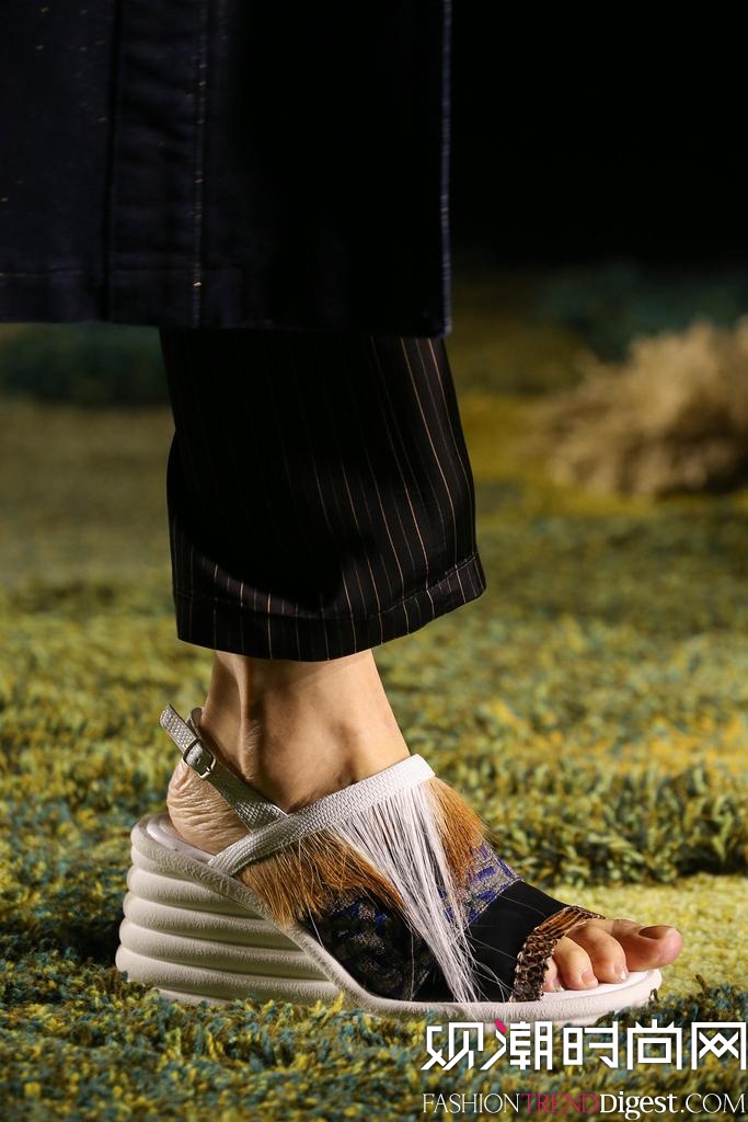 Dries Van Noten 2015İrbDƬ
