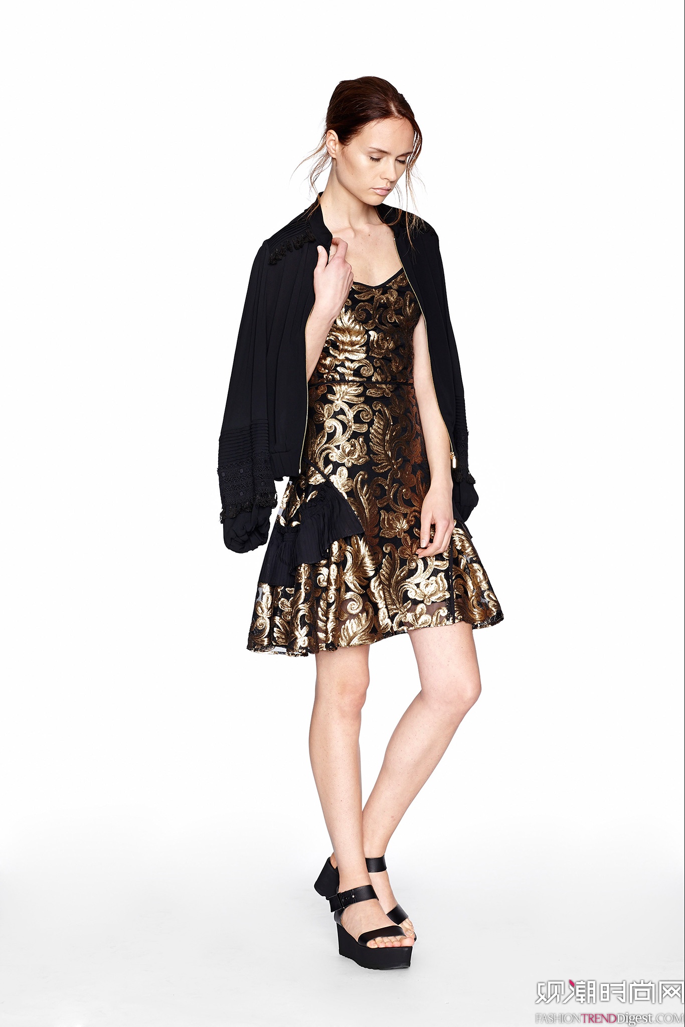 Marchesa Voyage 2015İrbDƬ