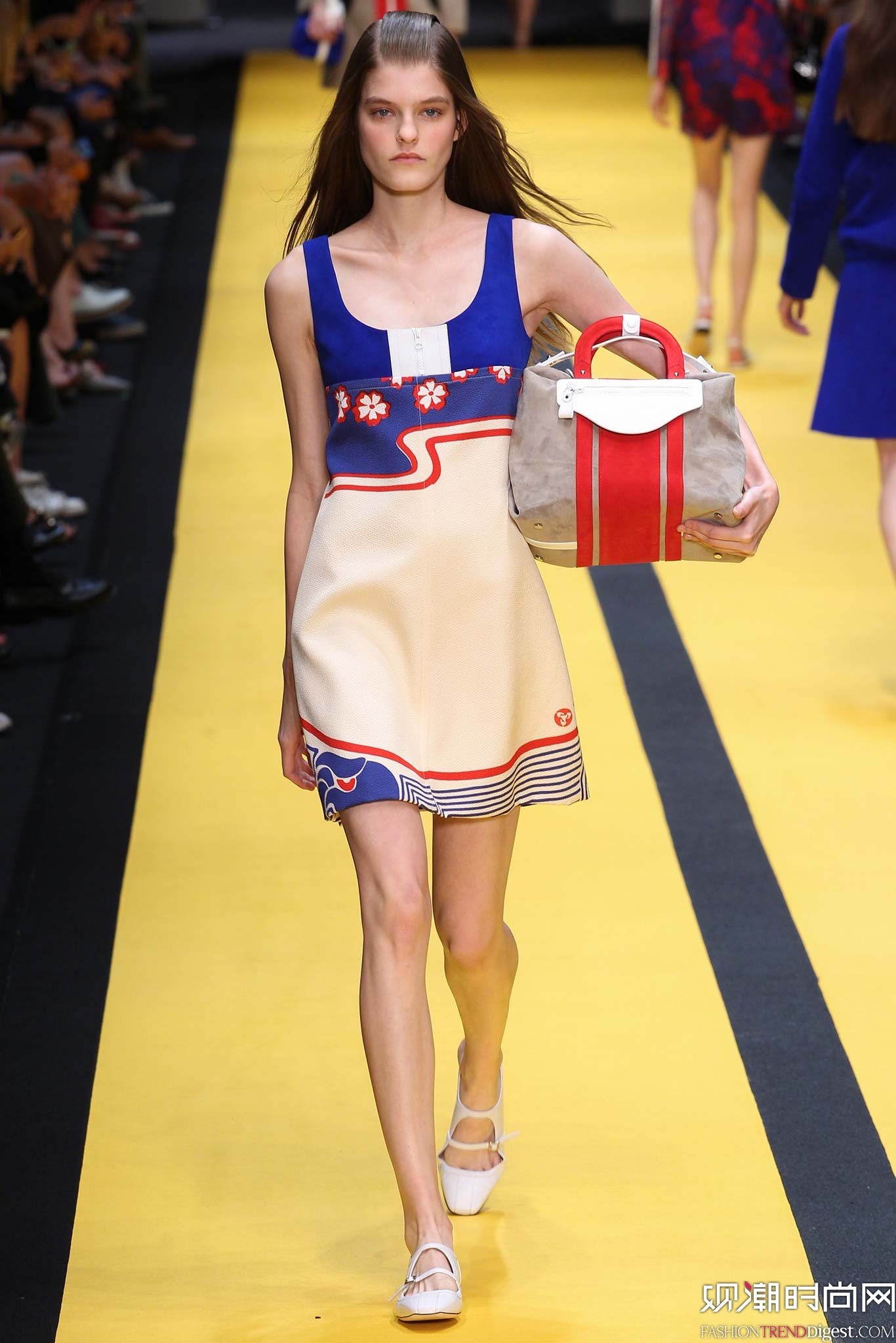 Carven 2015İʱװ㳡ͼƬ