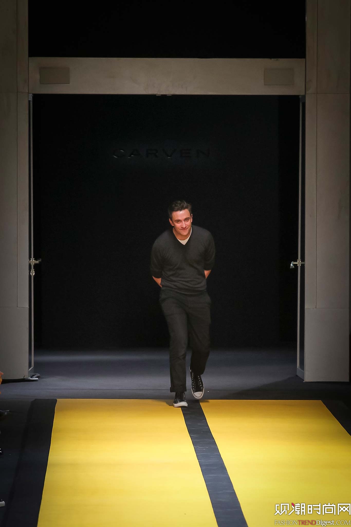 Carven 2015İrbDƬ