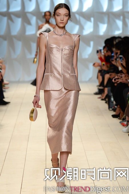 Nina Ricci 2015İʱװ㳡ͼƬ