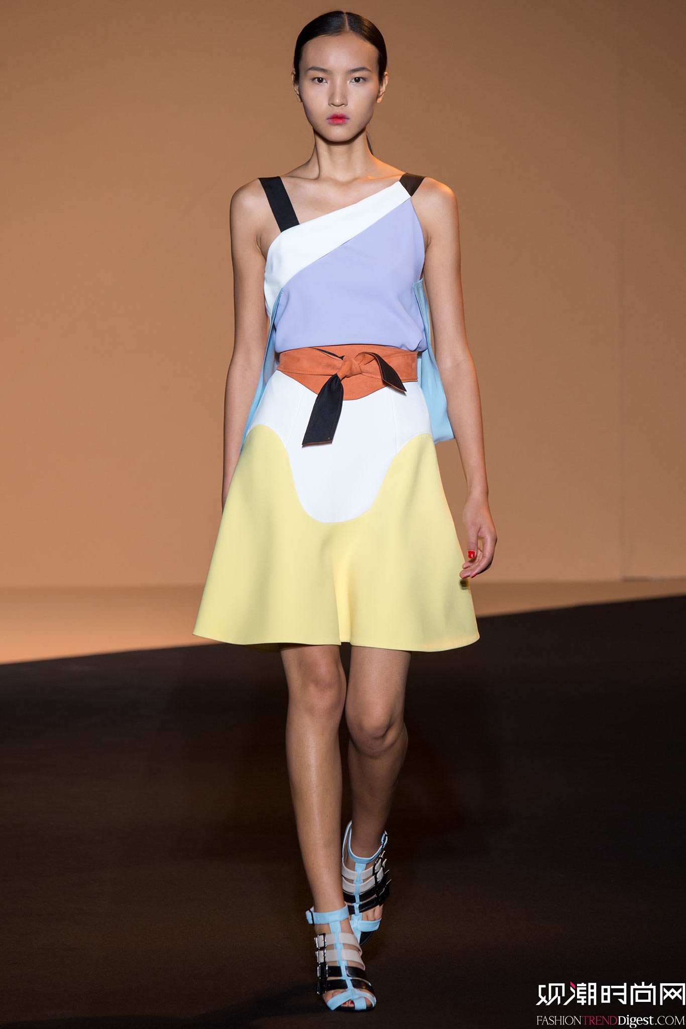 Roland Mouret 2015İʱװ㳡ͼƬ