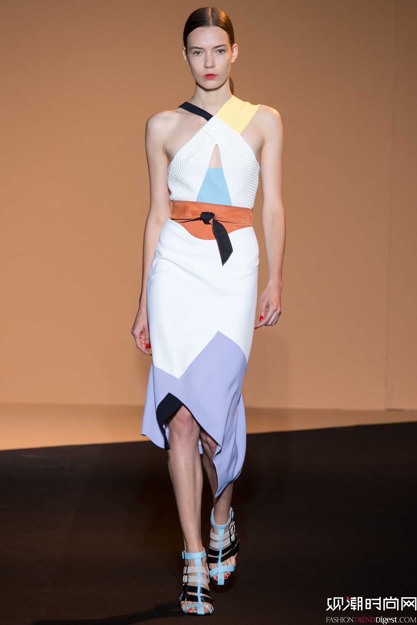 Roland Mouret 2015İʱװ㳡ͼƬ