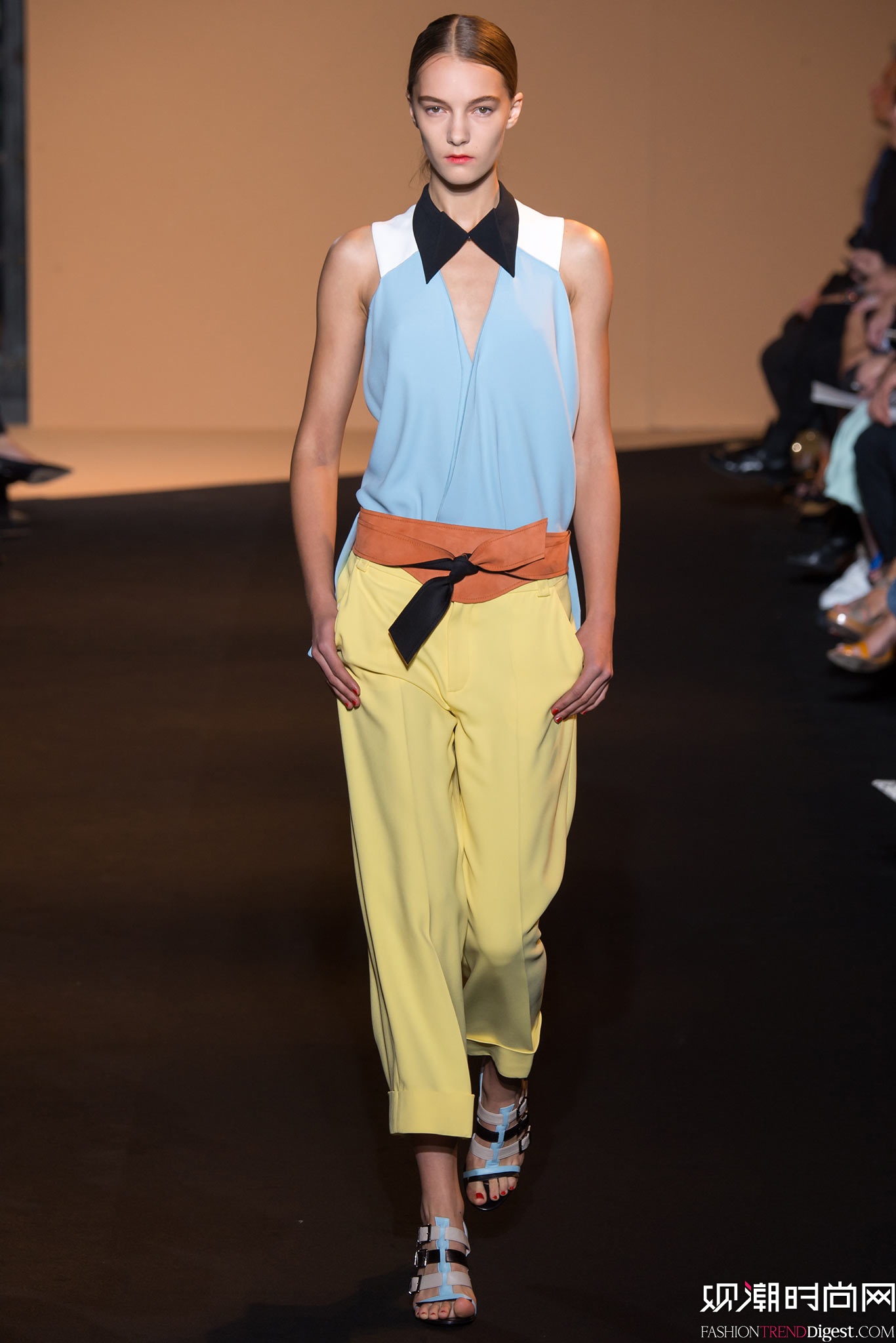 Roland Mouret 2015İʱװ㳡ͼƬ