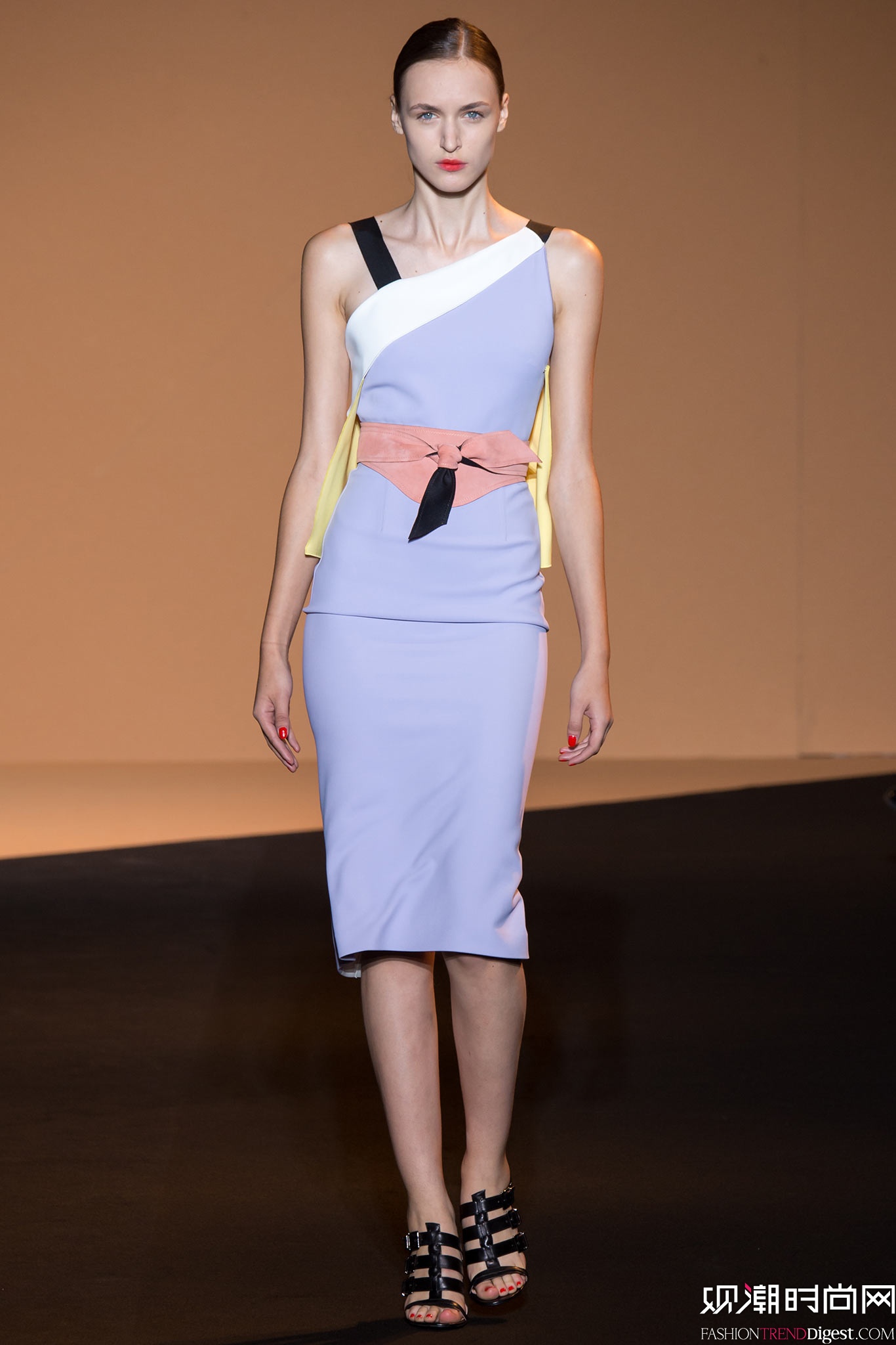 Roland Mouret 2015İʱװ㳡ͼƬ