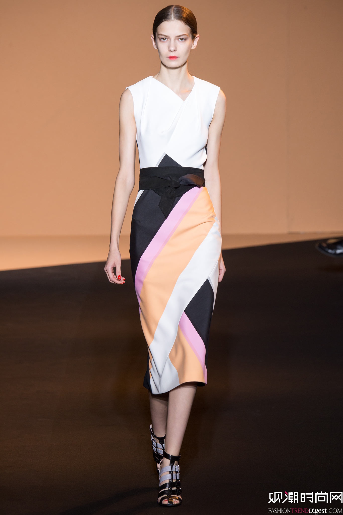 Roland Mouret 2015İʱװ㳡ͼƬ