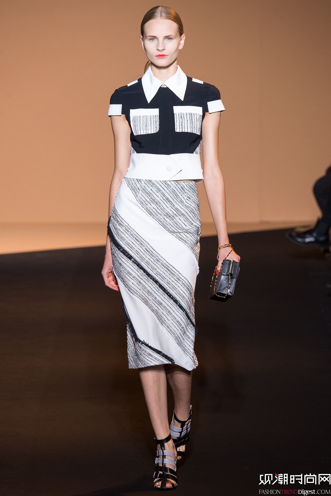 Roland Mouret 2015İʱװ㳡ͼƬ