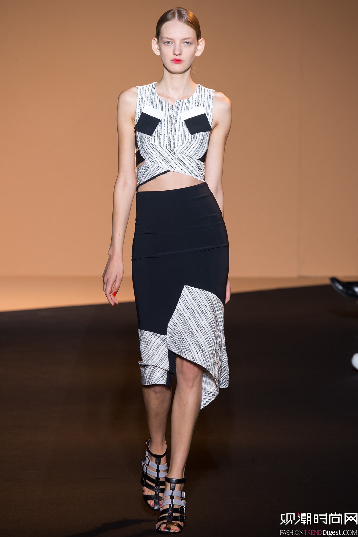 Roland Mouret 2015İʱװ㳡ͼƬ