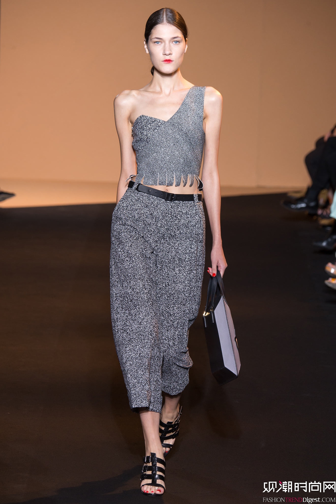 Roland Mouret 2015İʱװ㳡ͼƬ