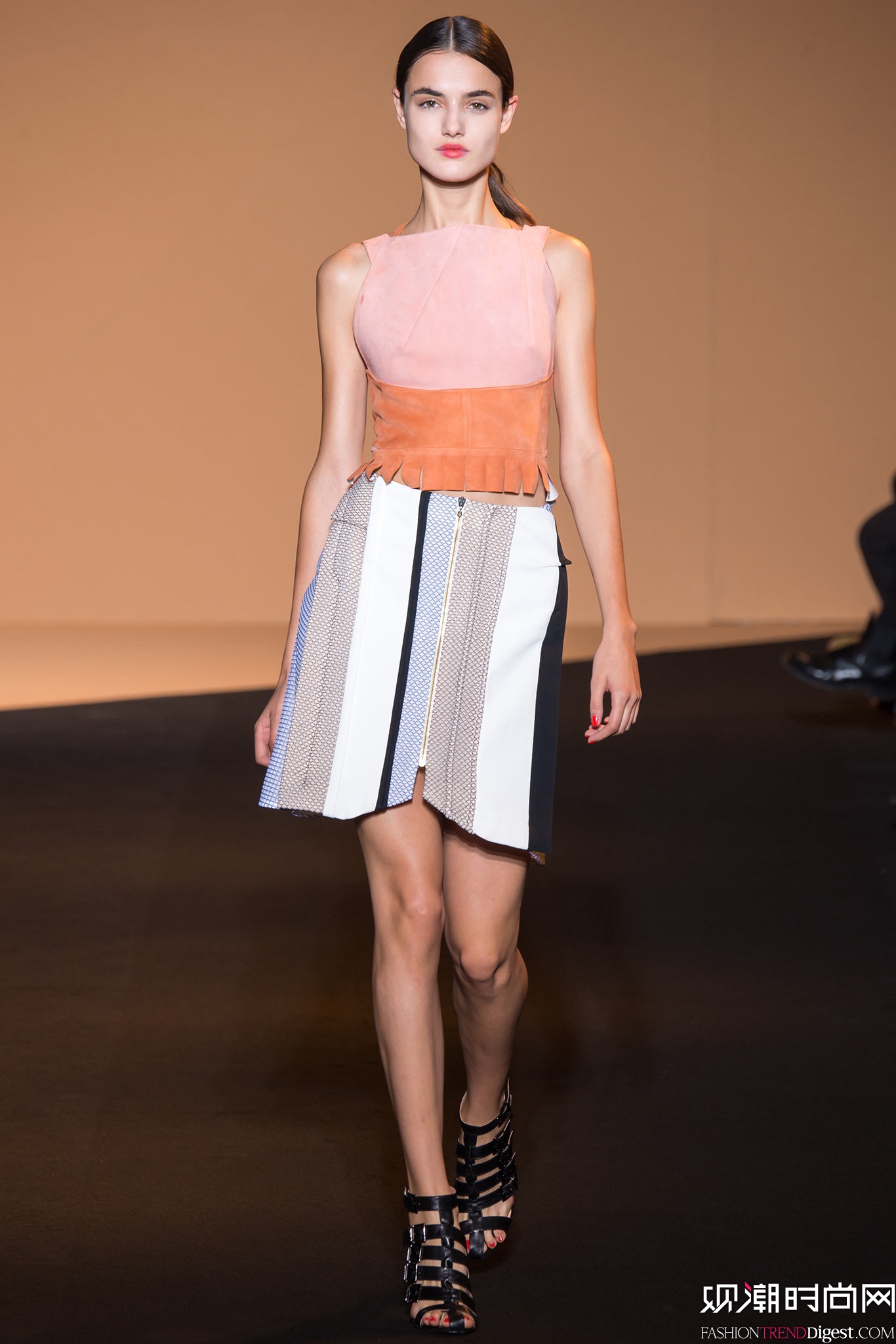 Roland Mouret 2015İʱװ㳡ͼƬ