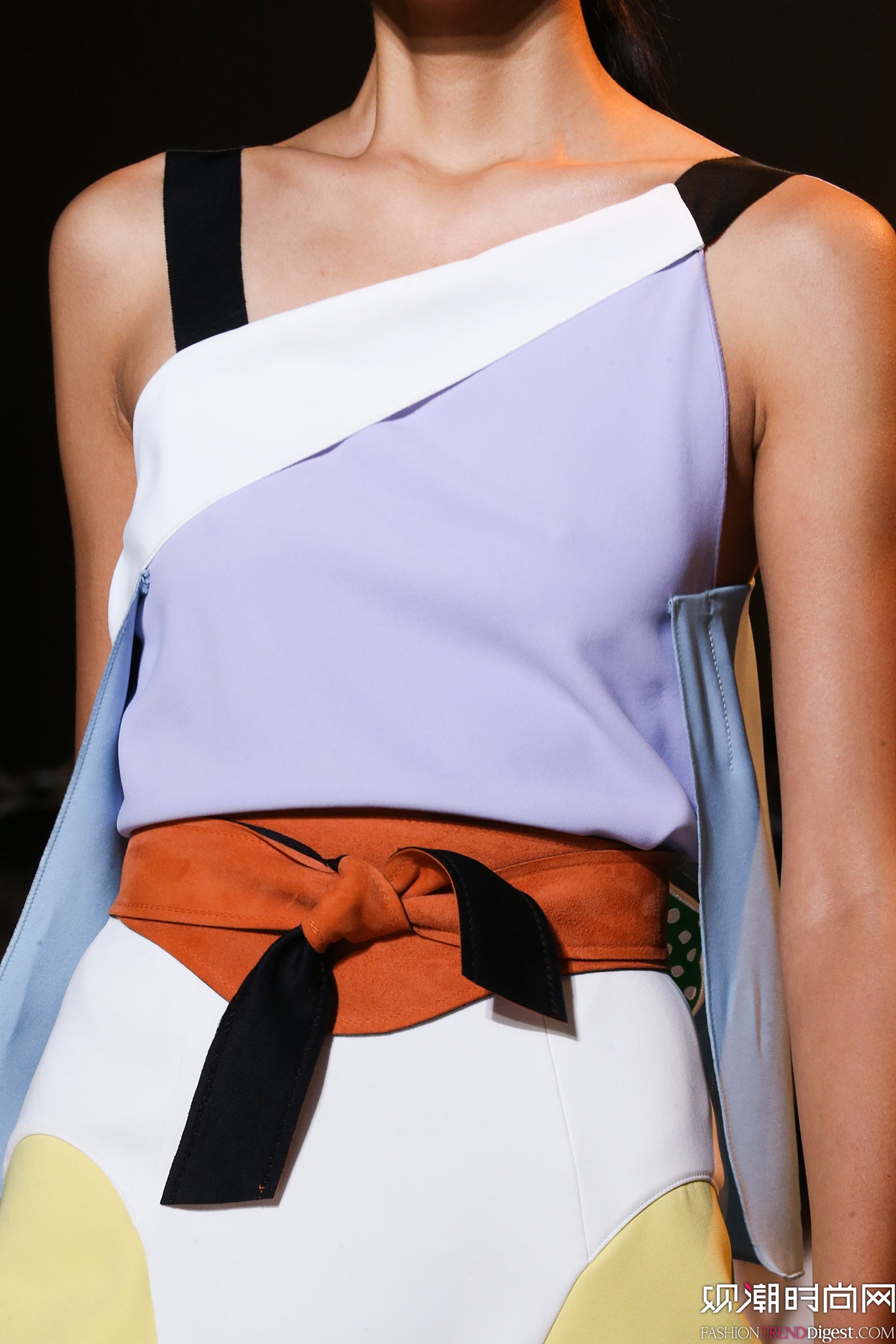 Roland Mouret 2015İʱװ㳡ͼƬ