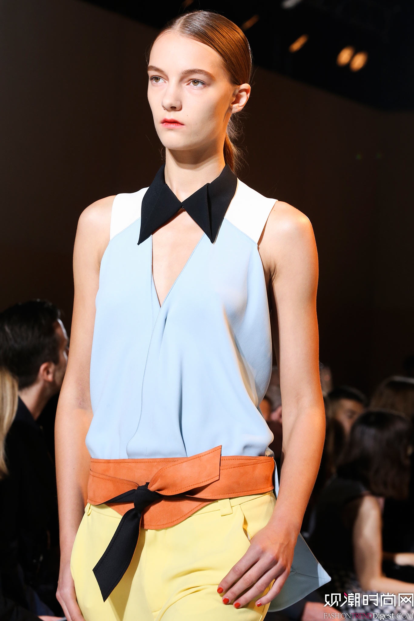 Roland Mouret 2015İʱװ㳡ͼƬ