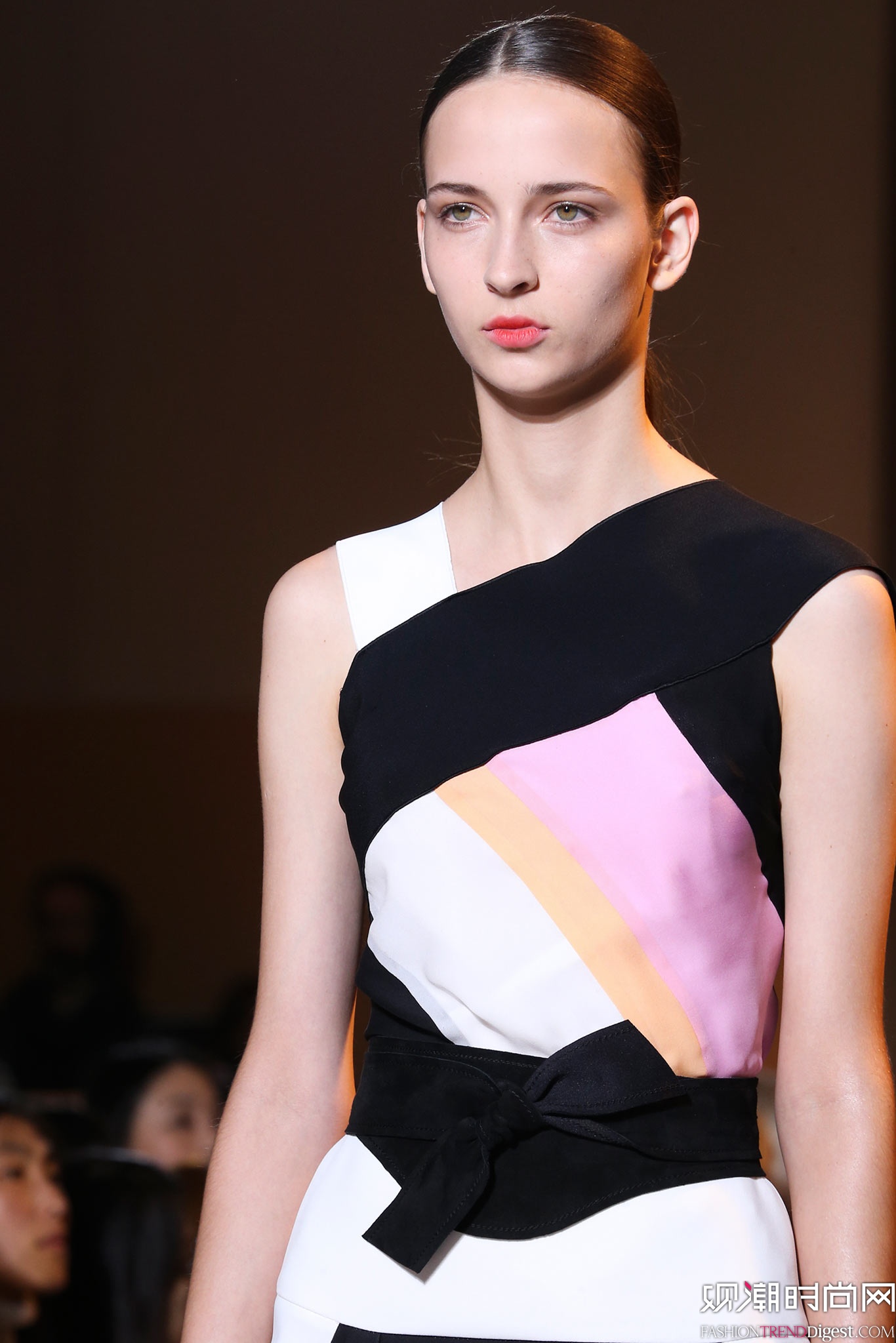 Roland Mouret 2015İʱװ㳡ͼƬ