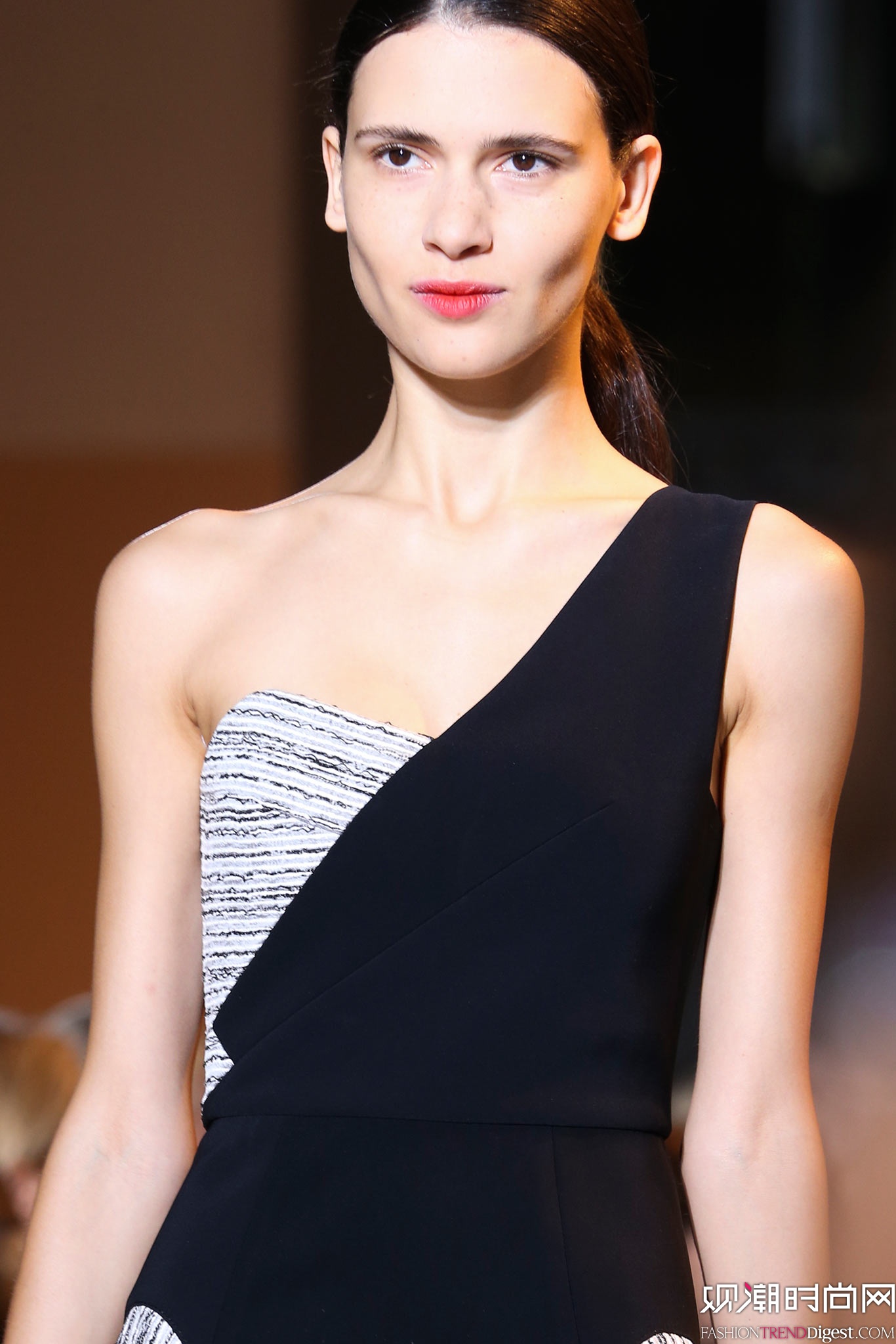 Roland Mouret 2015İʱװ㳡ͼƬ