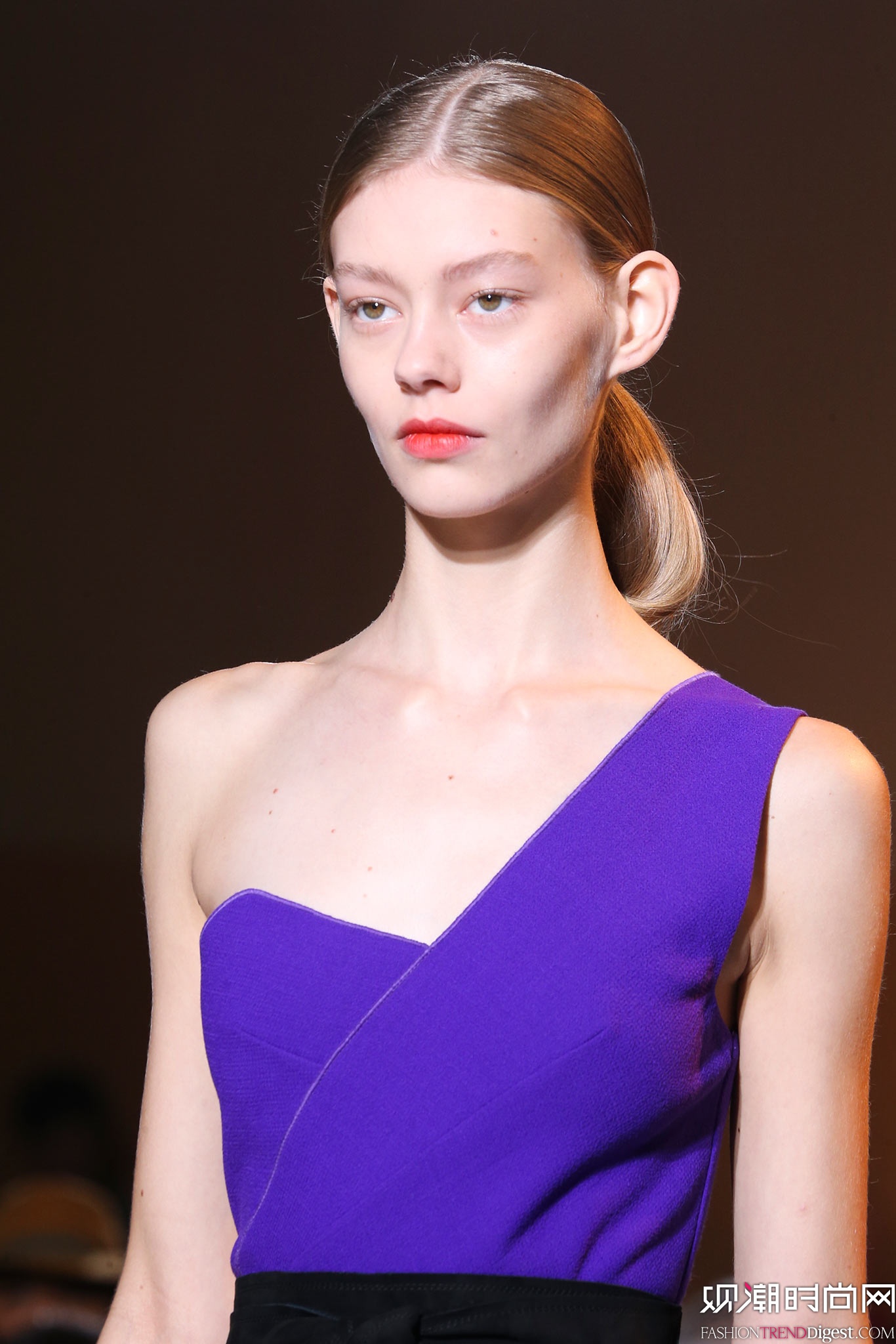 Roland Mouret 2015İʱװ㳡ͼƬ