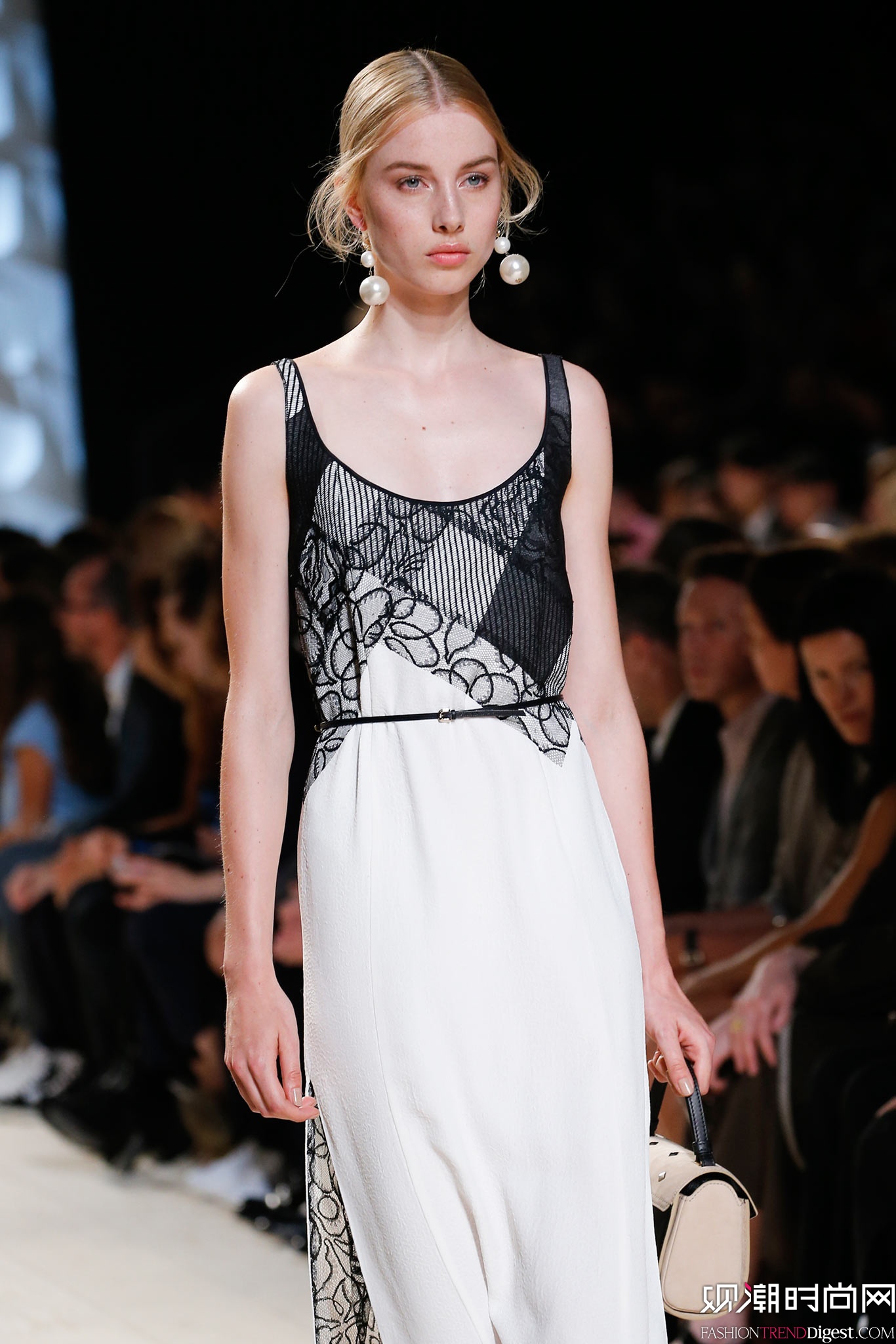 Nina Ricci 2015���İ���ʱװ���㳡����ͼƬ