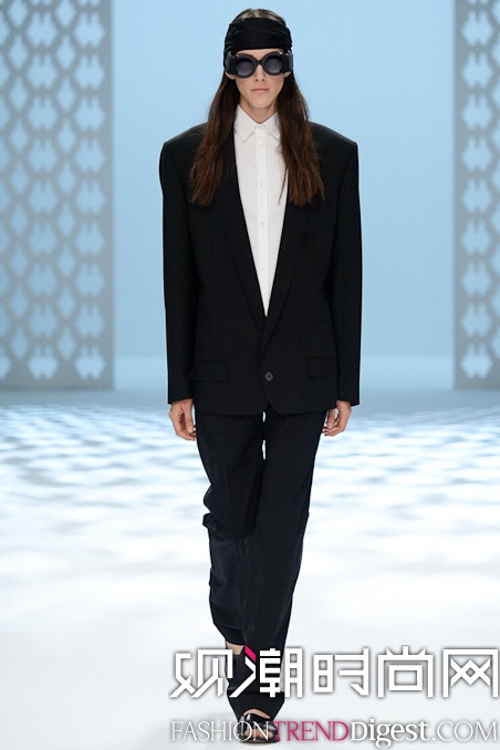 Chalayan 2015İʱװ㳡ͼƬ