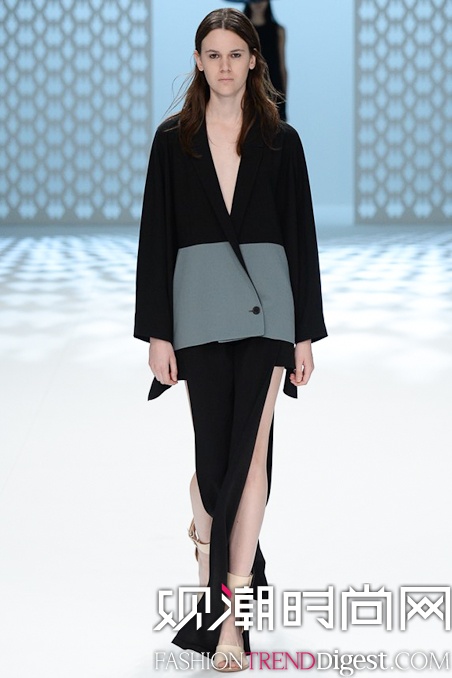 Chalayan 2015İʱװ㳡ͼƬ