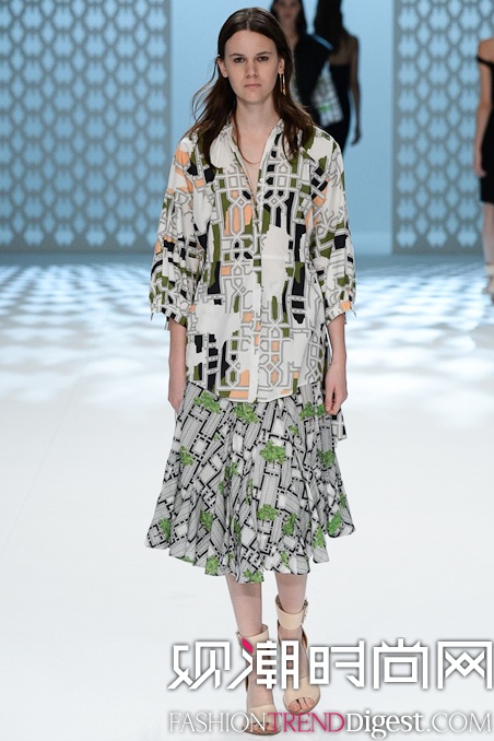 Chalayan 2015İrbDƬ