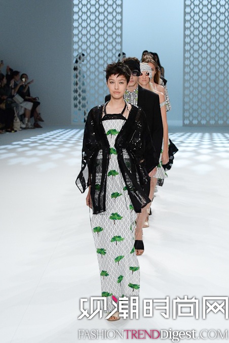 Chalayan 2015İʱװ㳡ͼƬ