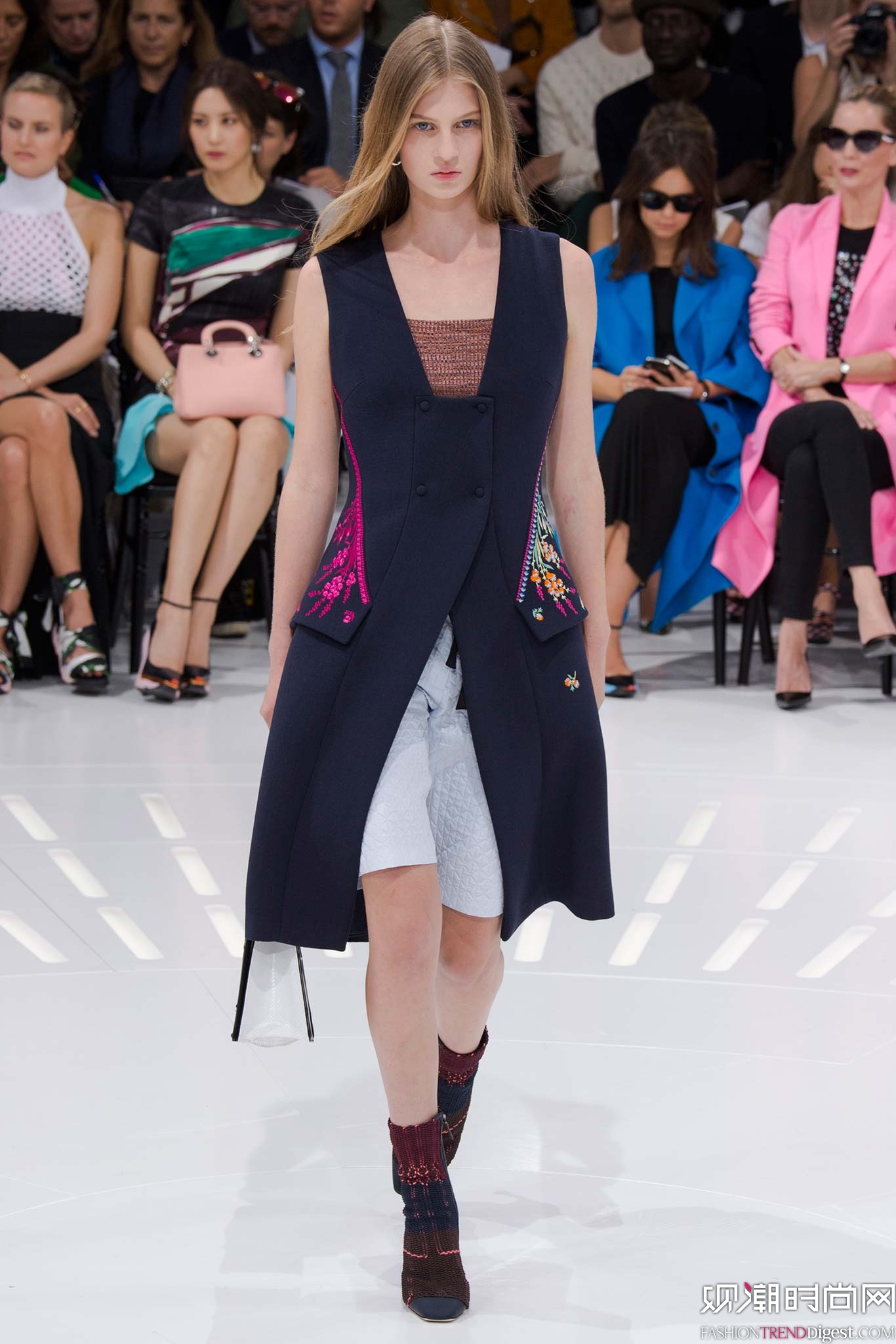 Christian Dior 2015İrbDƬ
